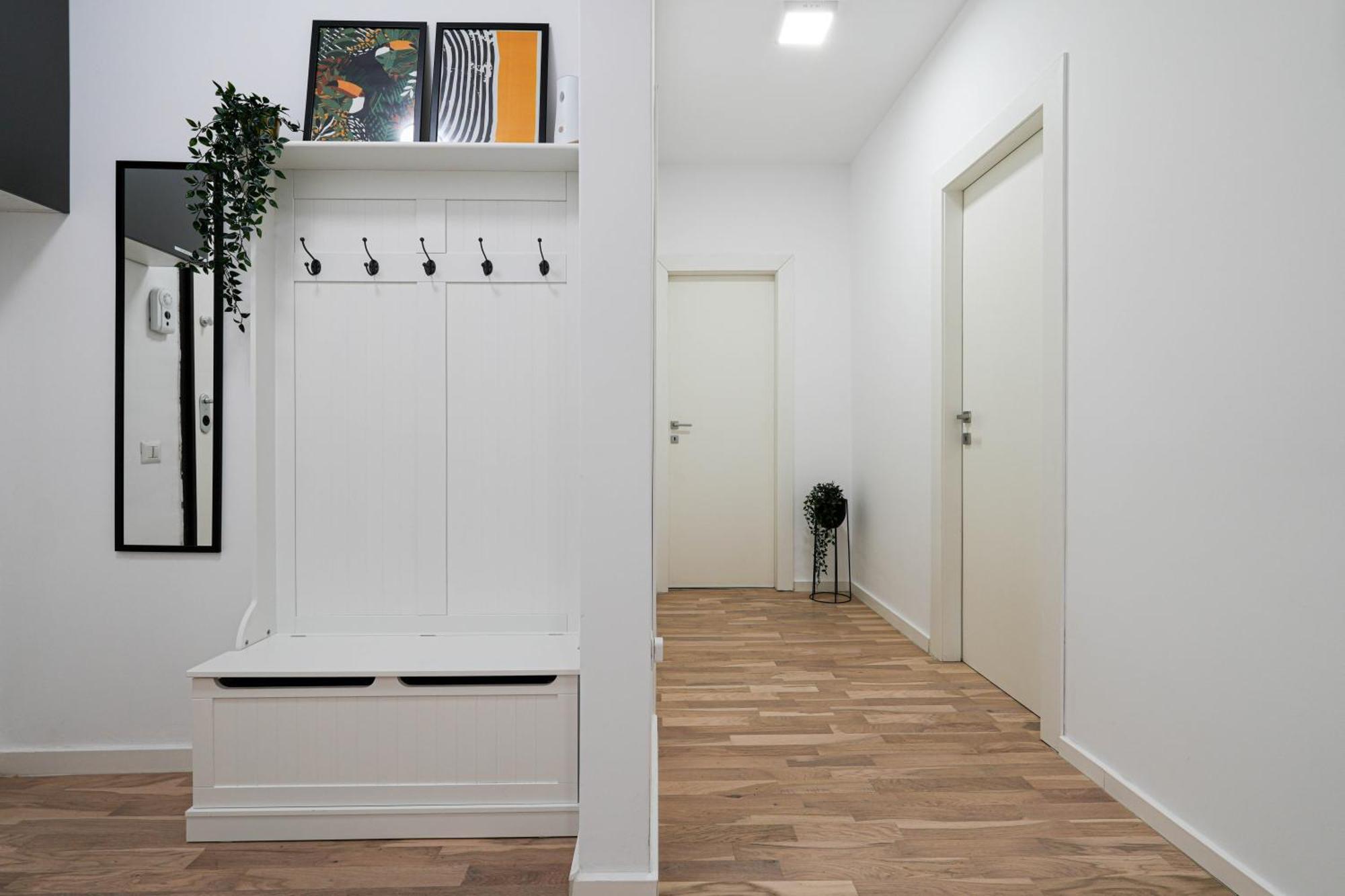 Gabi - Chic Apt With Parking Close To Veranda Mall Bukarest Exterior foto