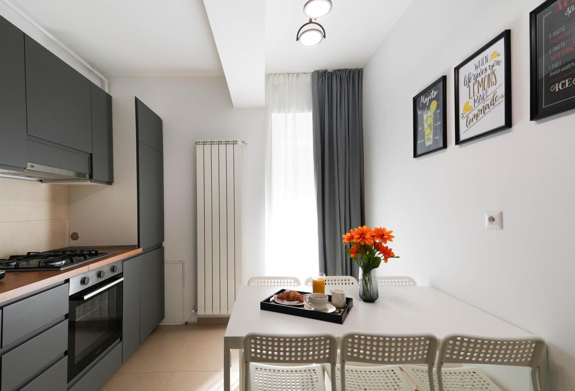 Gabi - Chic Apt With Parking Close To Veranda Mall Bukarest Exterior foto